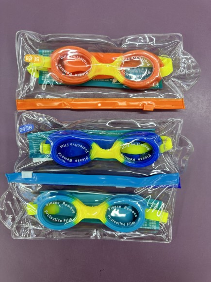 очки для плавания